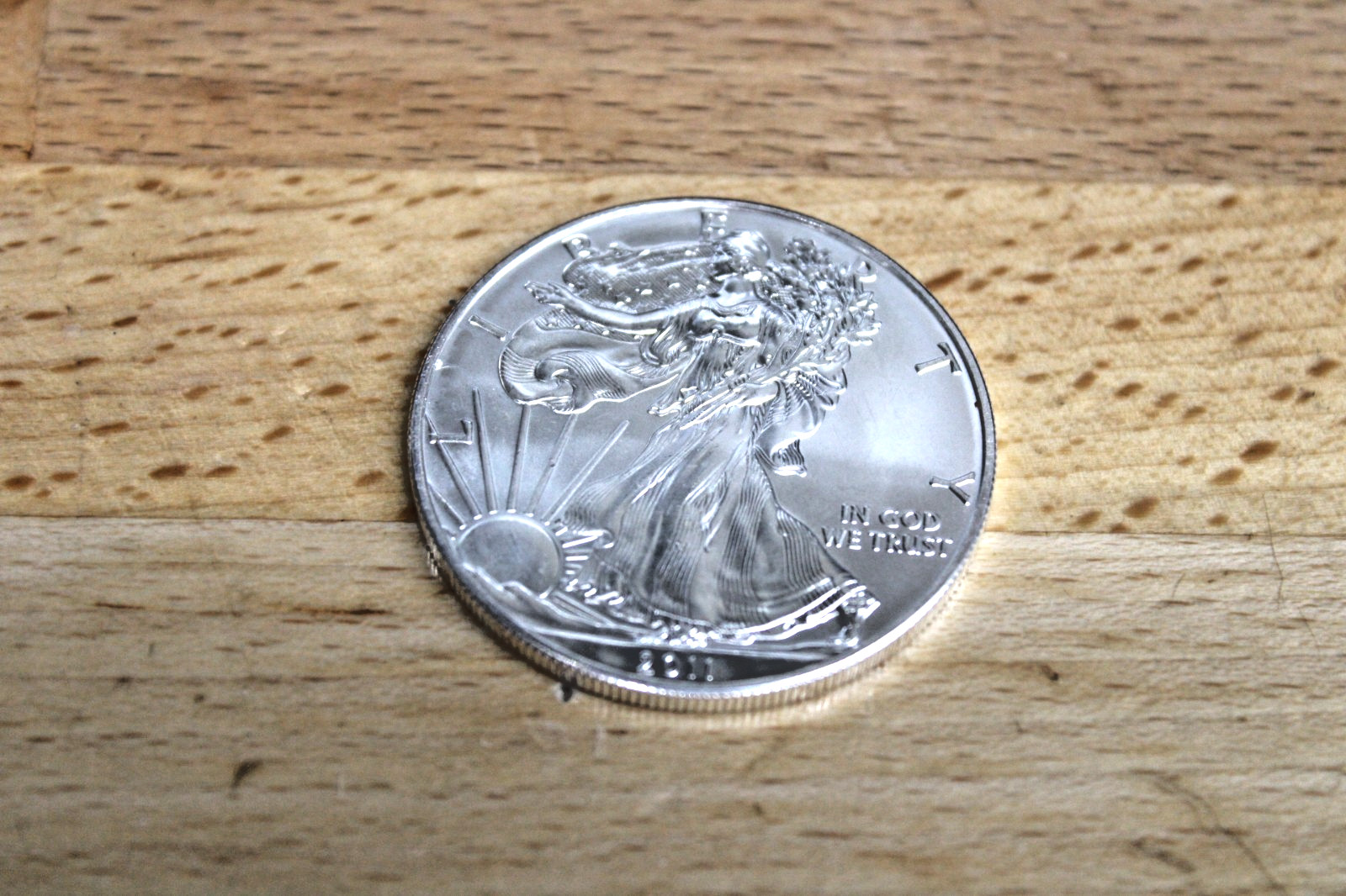 2011 Silver Eagle 1 oz Fine Silver IND009938