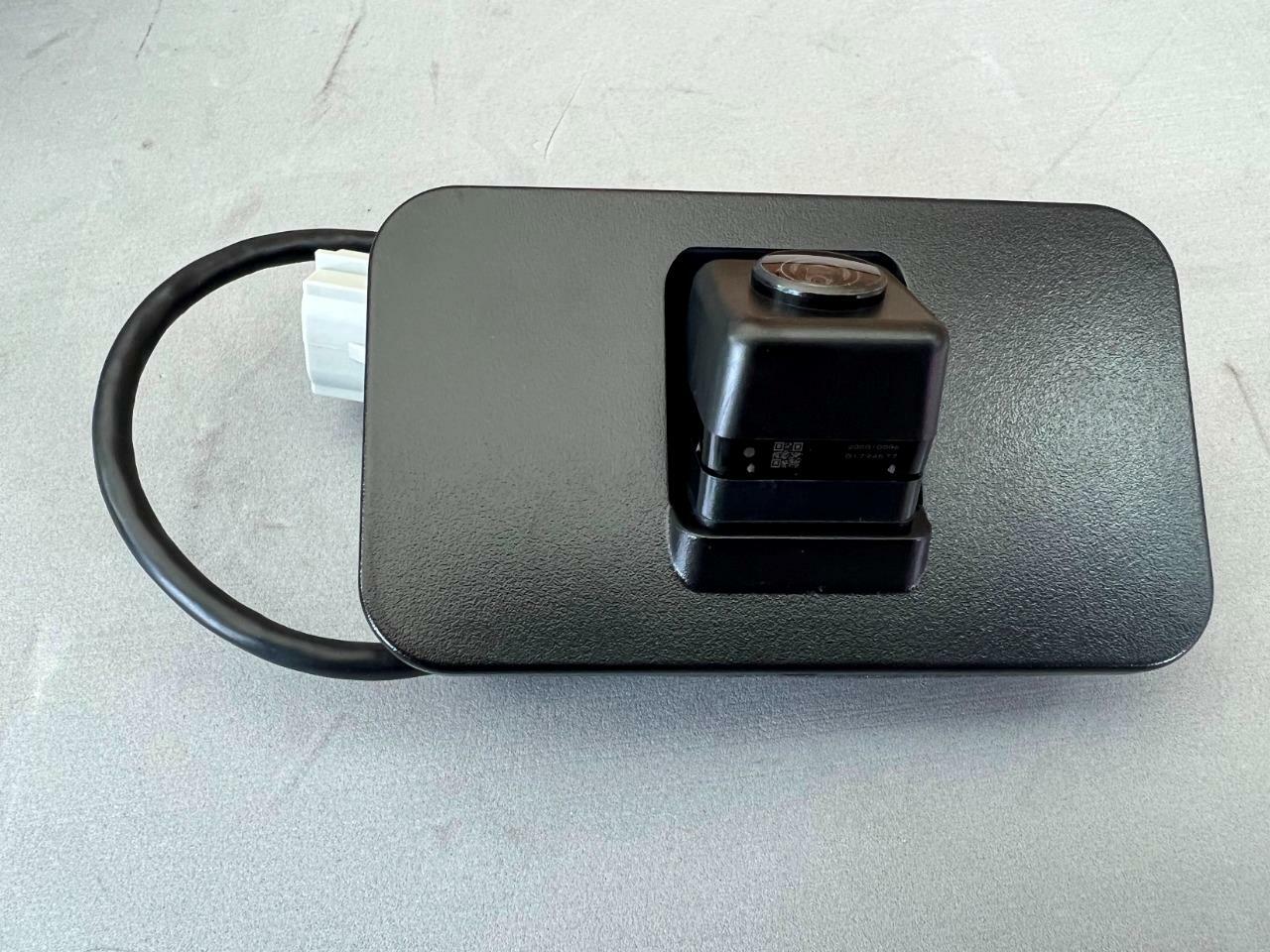 OEM 2015-2019 GM Cadillac GMC Chevrolet Lift Gate Rear Back Up Camera 23378804