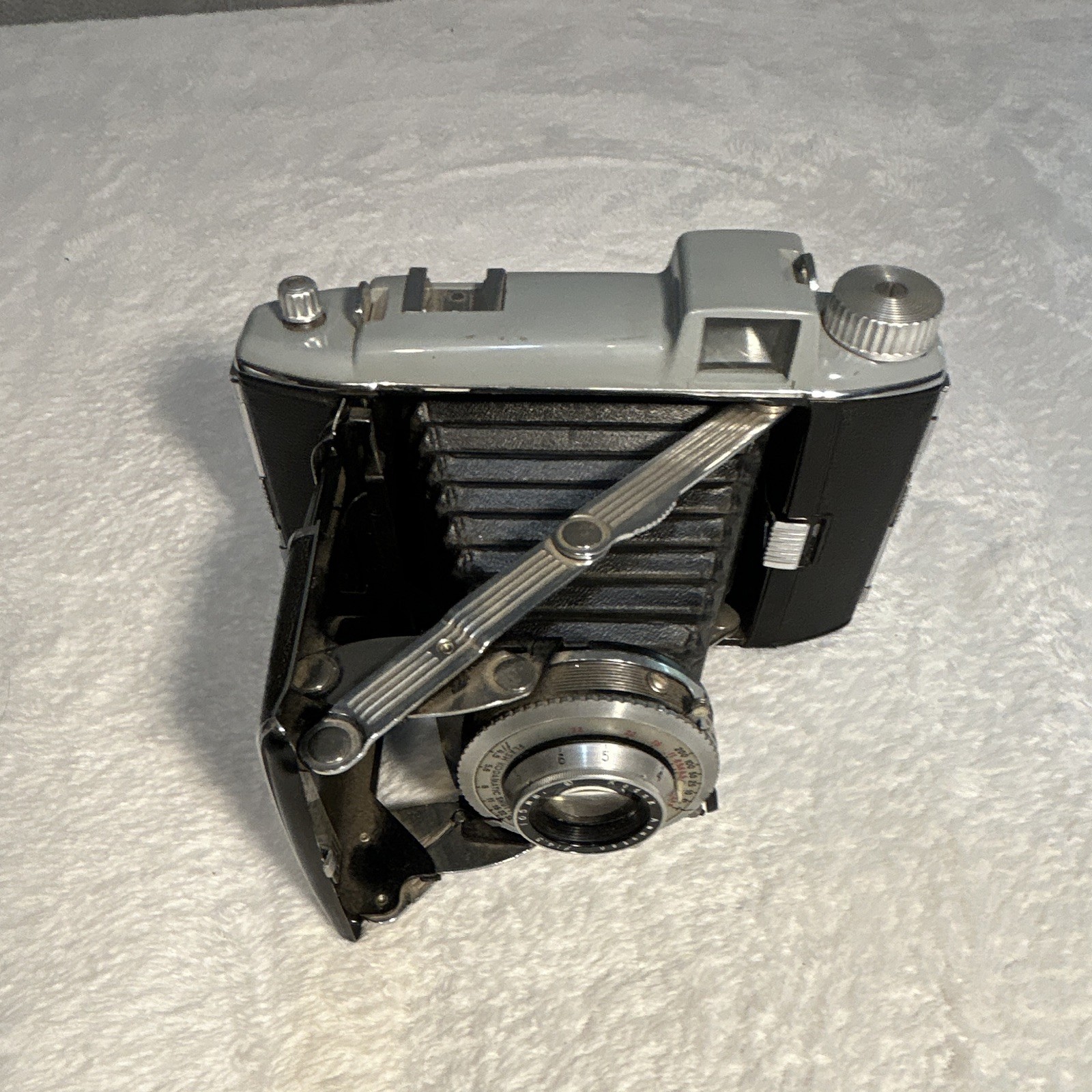 Vintage Kodak Tourist II 620 Film Folding Camera f/4.5 Lens Untested 1950s Vintage Kodak Tourist II 620 Film Folding Camera f/4.5 Lens Untested 1950s