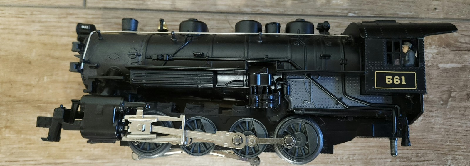 Lionel O Gauge Pennsylvania 561 0-8-0 Steam Locomotive w/ Tender Smoke & Lights Lionel O Gauge Pennsylvania 561 0-8-0 Steam Locomotive w/ Tender Smoke & Lights