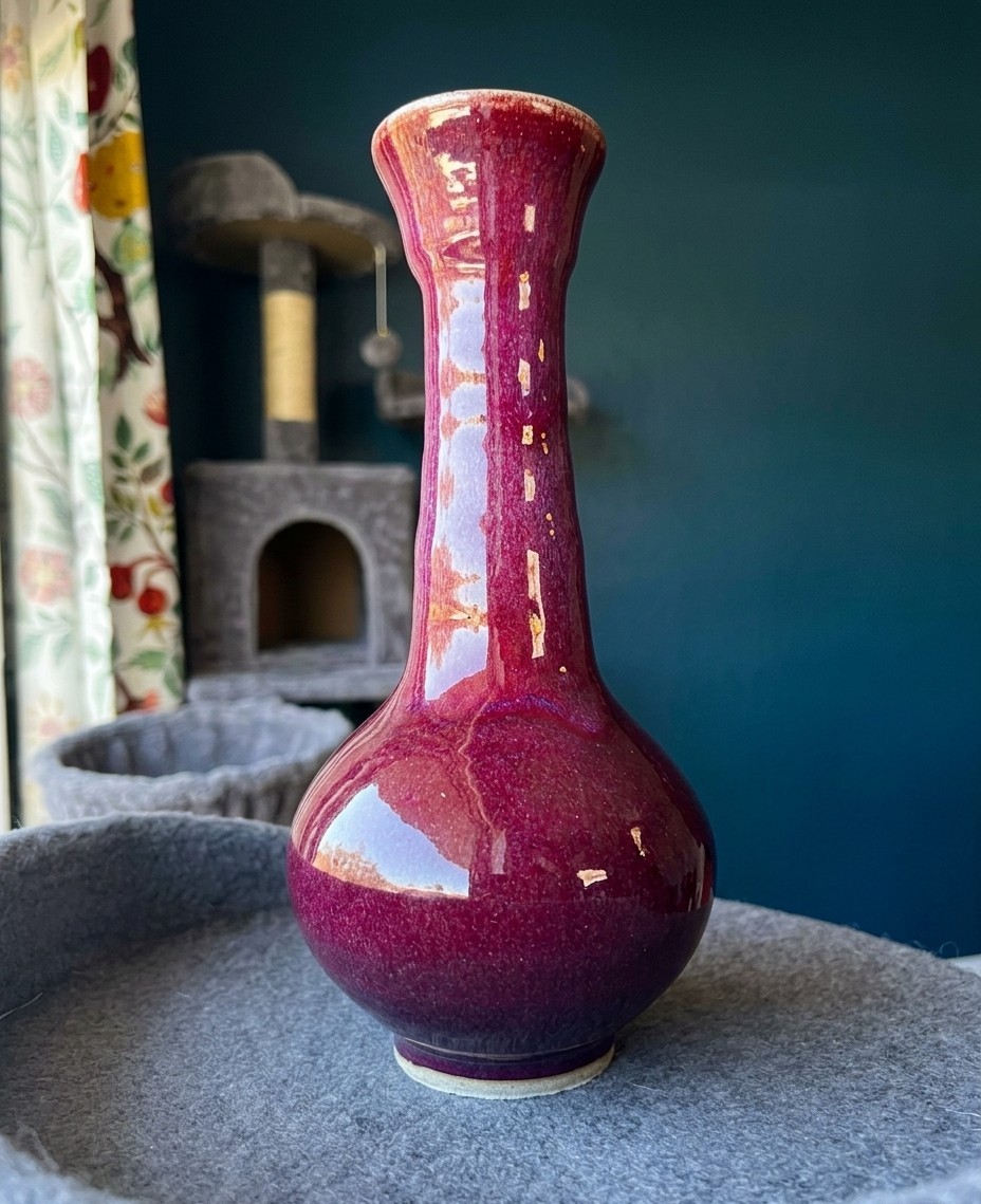 Vintage Chinese Red/Oxblood Flambe-Glazed Porcelain Long Neck Heavy Vase 12\' Vintage Chinese Red/Oxblood Flambe-Glazed Porcelain Long Neck Heavy Vase 12\'