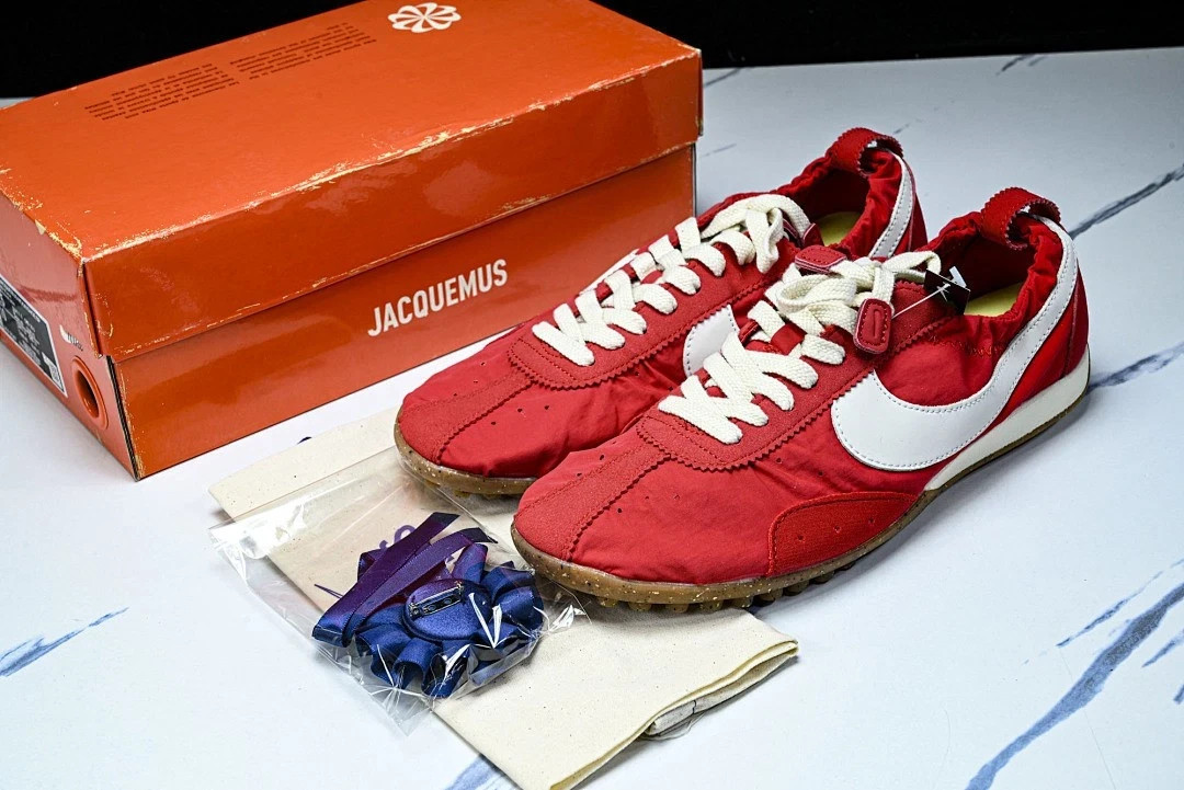 NK Moon Shoe SP Jacquemus University Red HV8547-600 Size 4-12~ NK Moon Shoe SP Jacquemus University Red HV8547-600 Size 4-12~