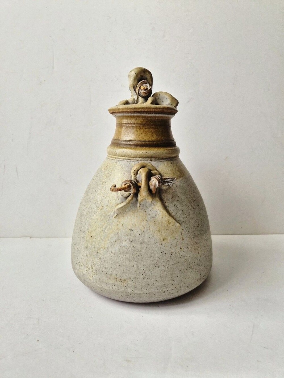 Wishon Harrell La Jolla Ca Lidded Vessel 9” Sculptural Pottery Signed Vtg 70s