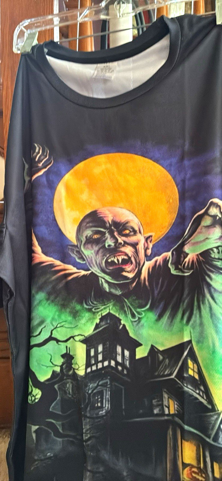 Men’s Halloween Vampire Graphic Long Sleeve Crew Neck T-Shirt Black 2XL Men’s Halloween Vampire Graphic Long Sleeve Crew Neck T-Shirt Black 2XL