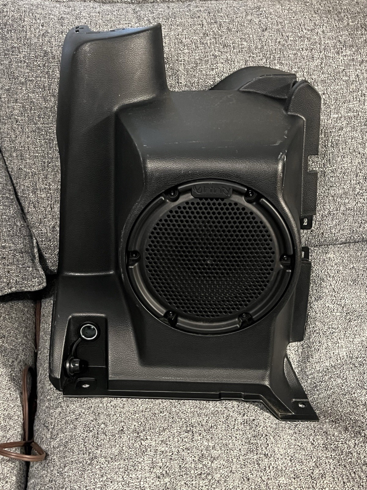 2011-2014 Jeep Wrangler Rear Subwoofer Mint Shape See Photos 2011-2014 Jeep Wrangler Rear Subwoofer Mint Shape See Photos