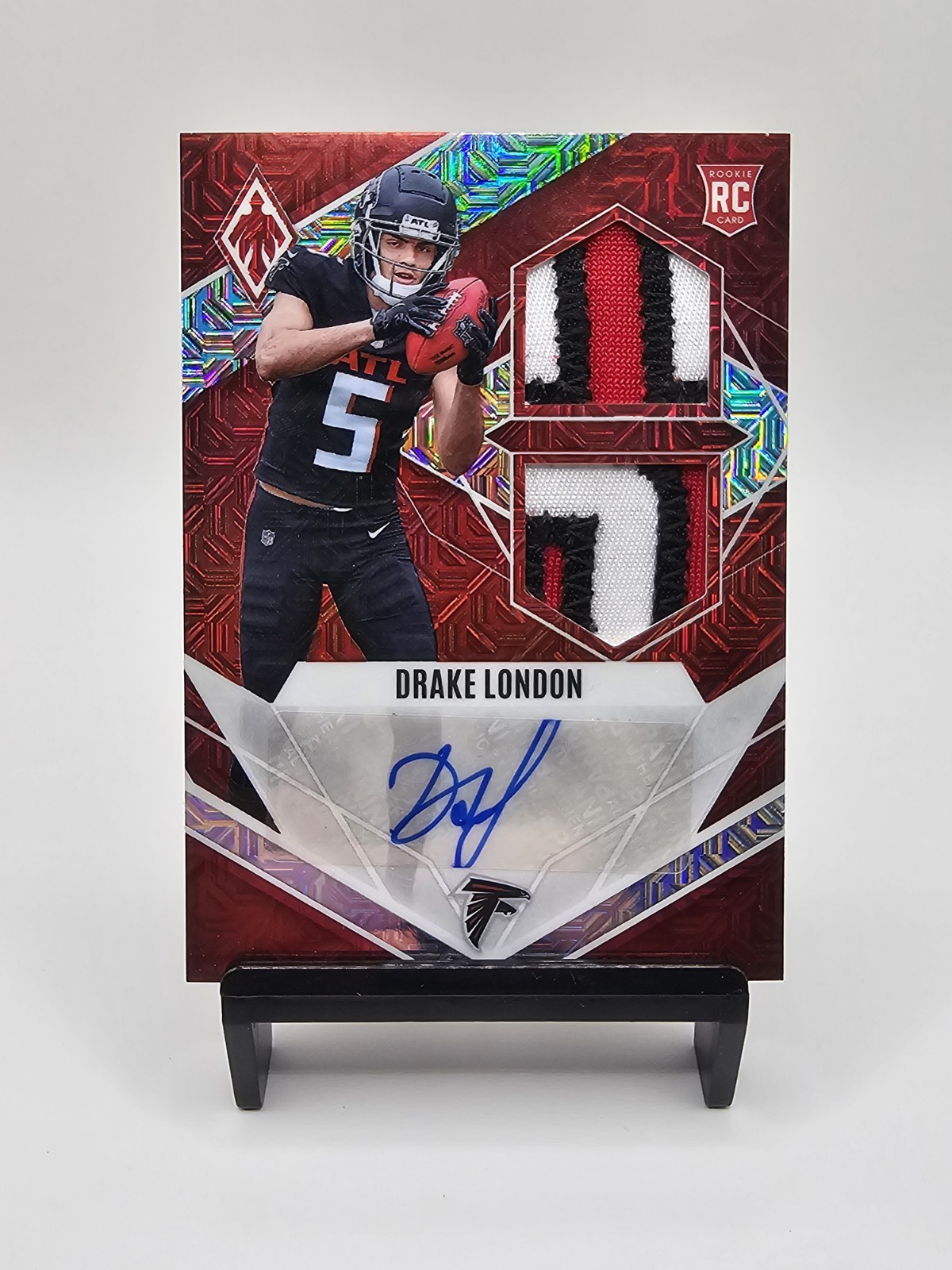 2022 Panini Phoenix - Rookie Auto Dual Jersey Drake London #RAD-DL Red Mojo /10