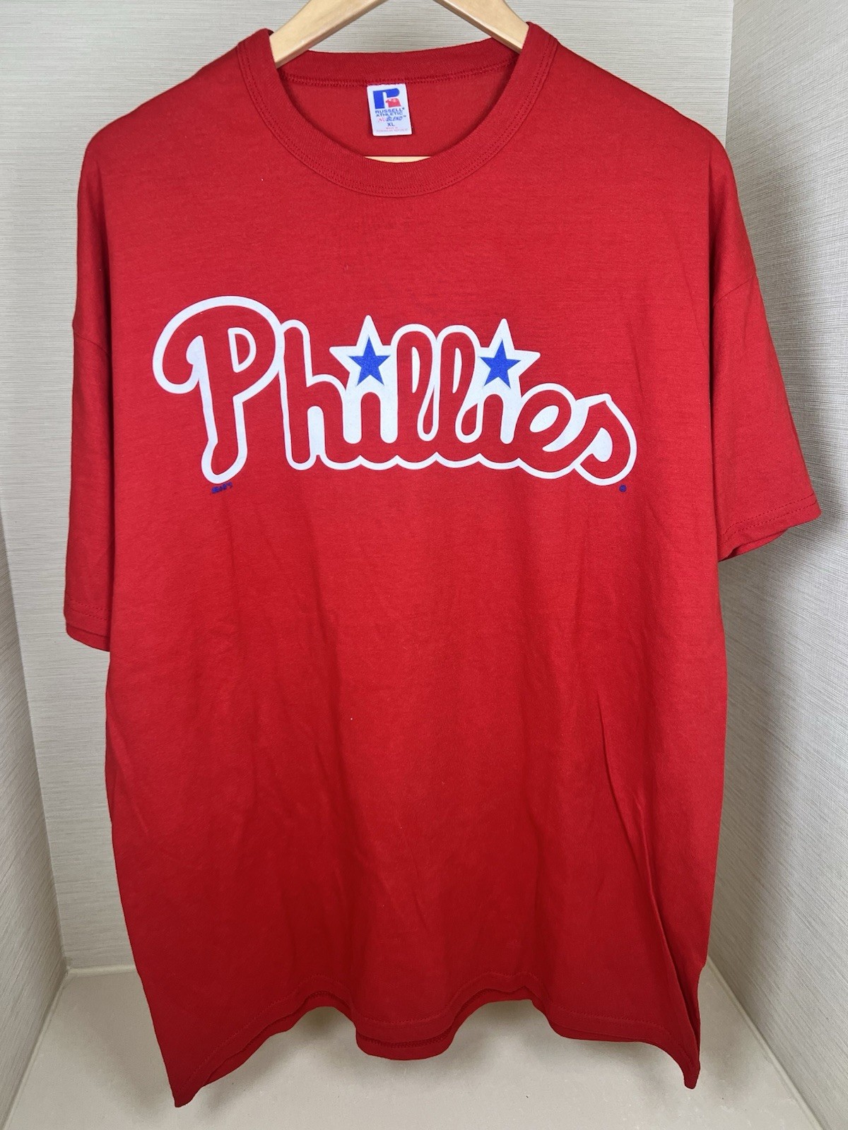 Vintage 2000 Russell Athletic Philadelphia Phillies MLB T Shirt Size XL Red