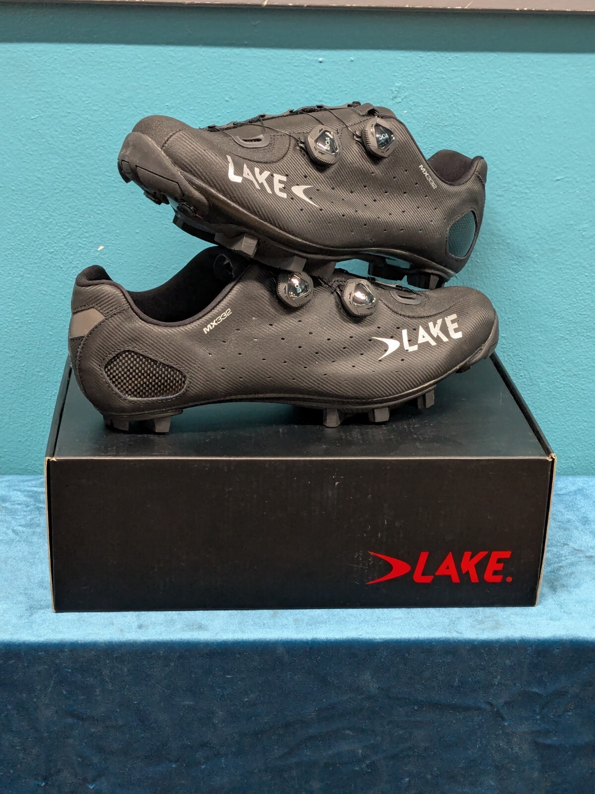 LAKE MX332-X BLACK/SILVER Mens MTB SHOES EU50 USA 15.5 (M25-26) LAKE MX332-X BLACK/SILVER Mens MTB SHOES EU50 USA 15.5 (M25-26)