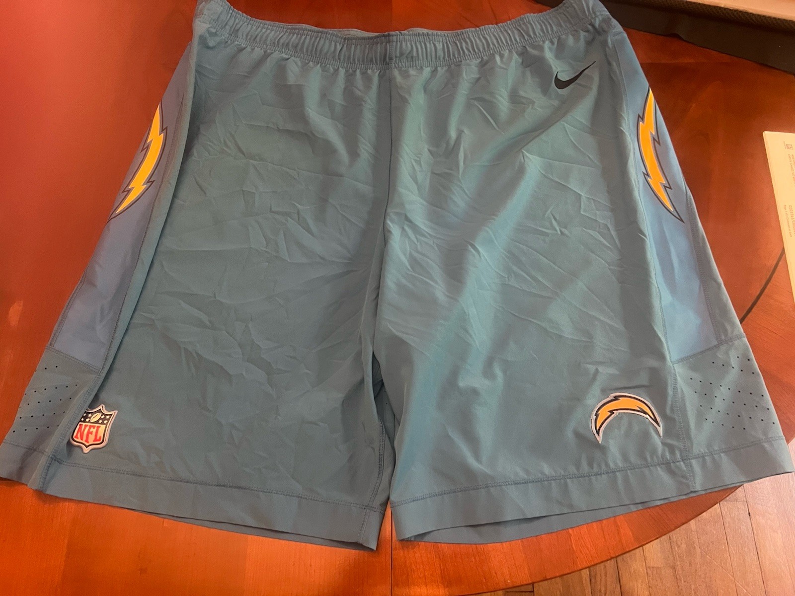 Nike On Field Apparel NFL Shorts LA Chargers (San Diego) • Light Blue • Adult XL