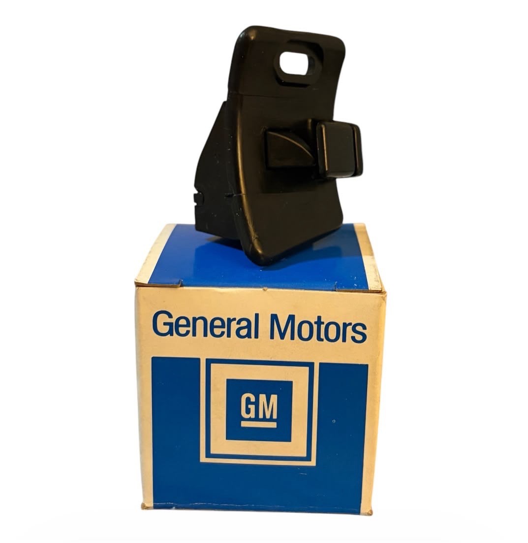 NOS GM 20731512 Latch NOS GM 20731512 Latch