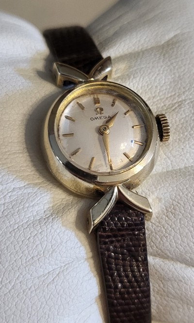 Vintage 1960 Omega Women\'s Wind-Up Cocktail Watch 14K Gold Filled. Runs Great Vintage 1960 Omega Women\'s Wind-Up Cocktail Watch 14K Gold Filled. Runs Great