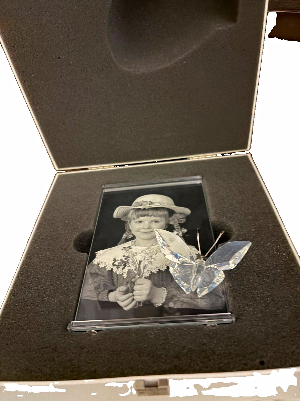 Swarovski Silver Crystal Butterfly Picture Frame #211742. Swarovski Silver Crystal Butterfly Picture Frame #211742.