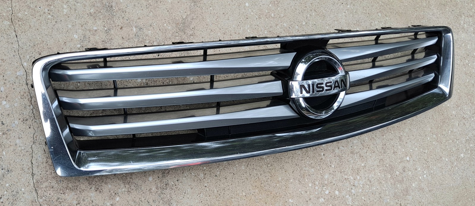2012-2014 Nissan Maxima Front Upper Grille Chrome & Silver 2013 (A) 2012-2014 Nissan Maxima Front Upper Grille Chrome & Silver 2013 (A)