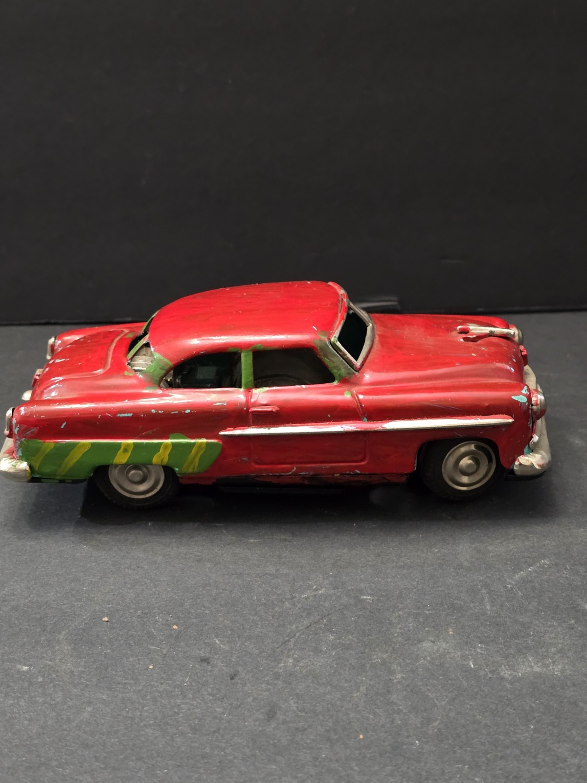 Vintage 1950s Japan Tin Battery Operated Toy Car 7\ Vintage 1950s Japan Tin Battery Operated Toy Car 7\