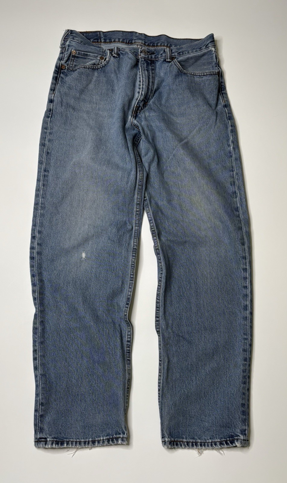 Vintage Levi’s 550 Relaxed Fit Denim Jeans 34 x 31*