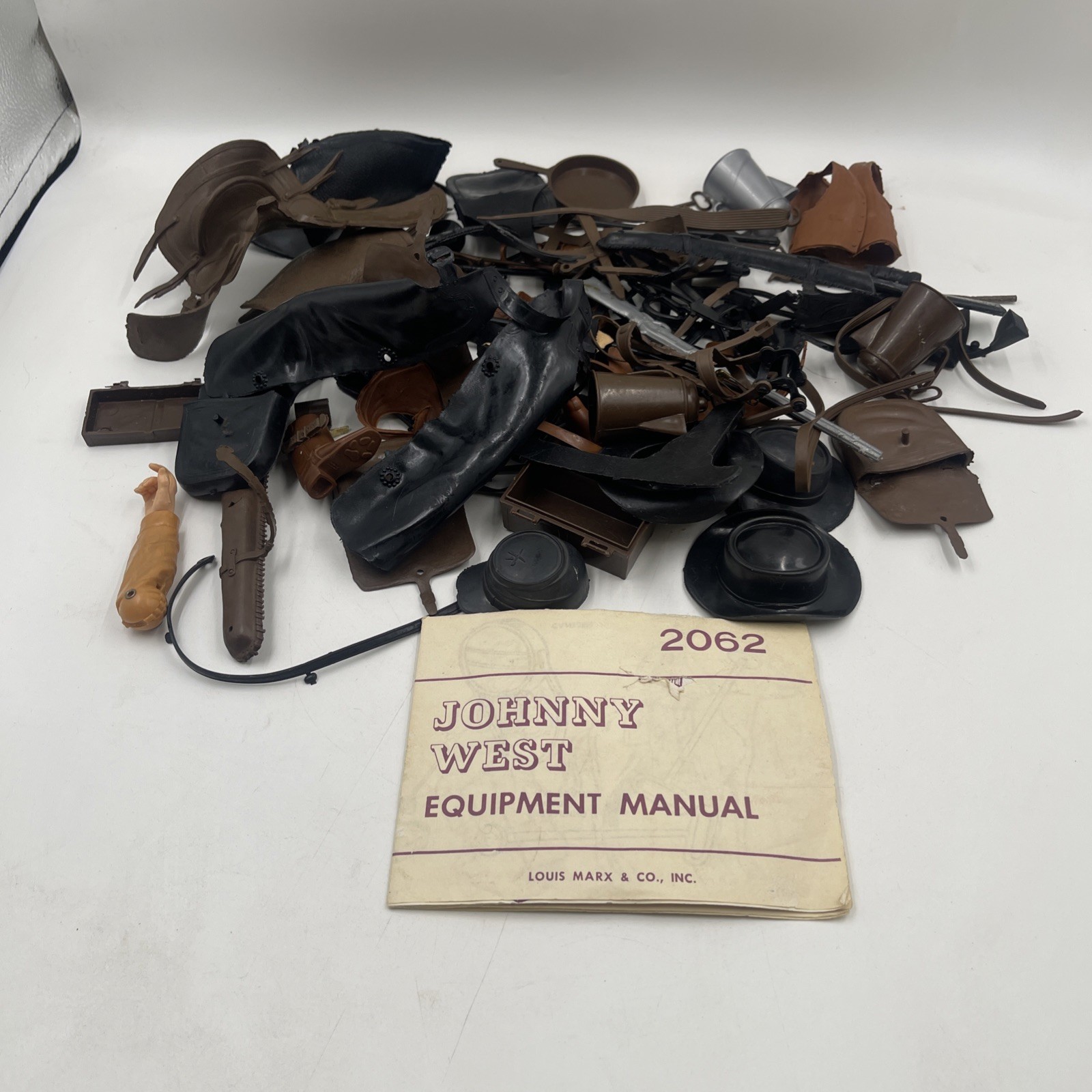 Johnny West Vintage Marx Accessories Lot 1960s Best of the West Figures Weapons Johnny West Vintage Marx Accessories Lot 1960s Best of the West Figures Weapons