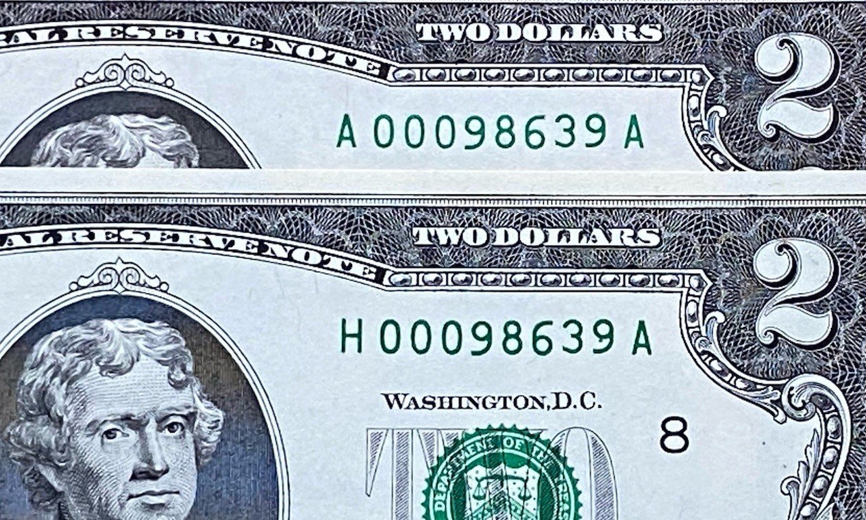 AMAZING,MATCHING SERIAL NUMBER $2 DOLLAR PAIR (2017A BOSTON And ST LOUIS ) UNC AMAZING,MATCHING SERIAL NUMBER $2 DOLLAR PAIR (2017A BOSTON And ST LOUIS ) UNC