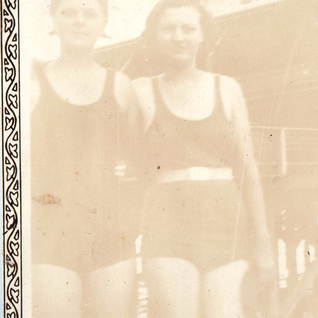 c1920s Galveston, TX Murdock Bath House Women Swimwear Snapshot Photo Beach Vtg c1920s Galveston, TX Murdock Bath House Women Swimwear Snapshot Photo Beach Vtg