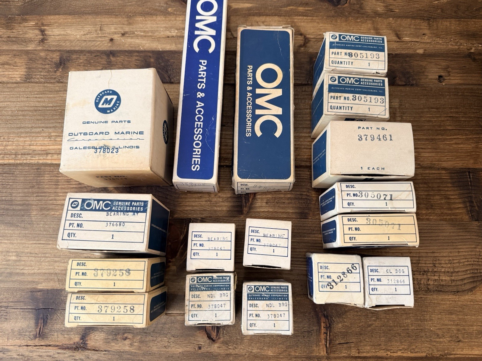 OMC LOT OF 17 VARIOUS EVINRUDE JOHNSON ENGINE PARTS OEM NEW FORMER DEALER STOCK OMC LOT OF 17 VARIOUS EVINRUDE JOHNSON ENGINE PARTS OEM NEW FORMER DEALER STOCK