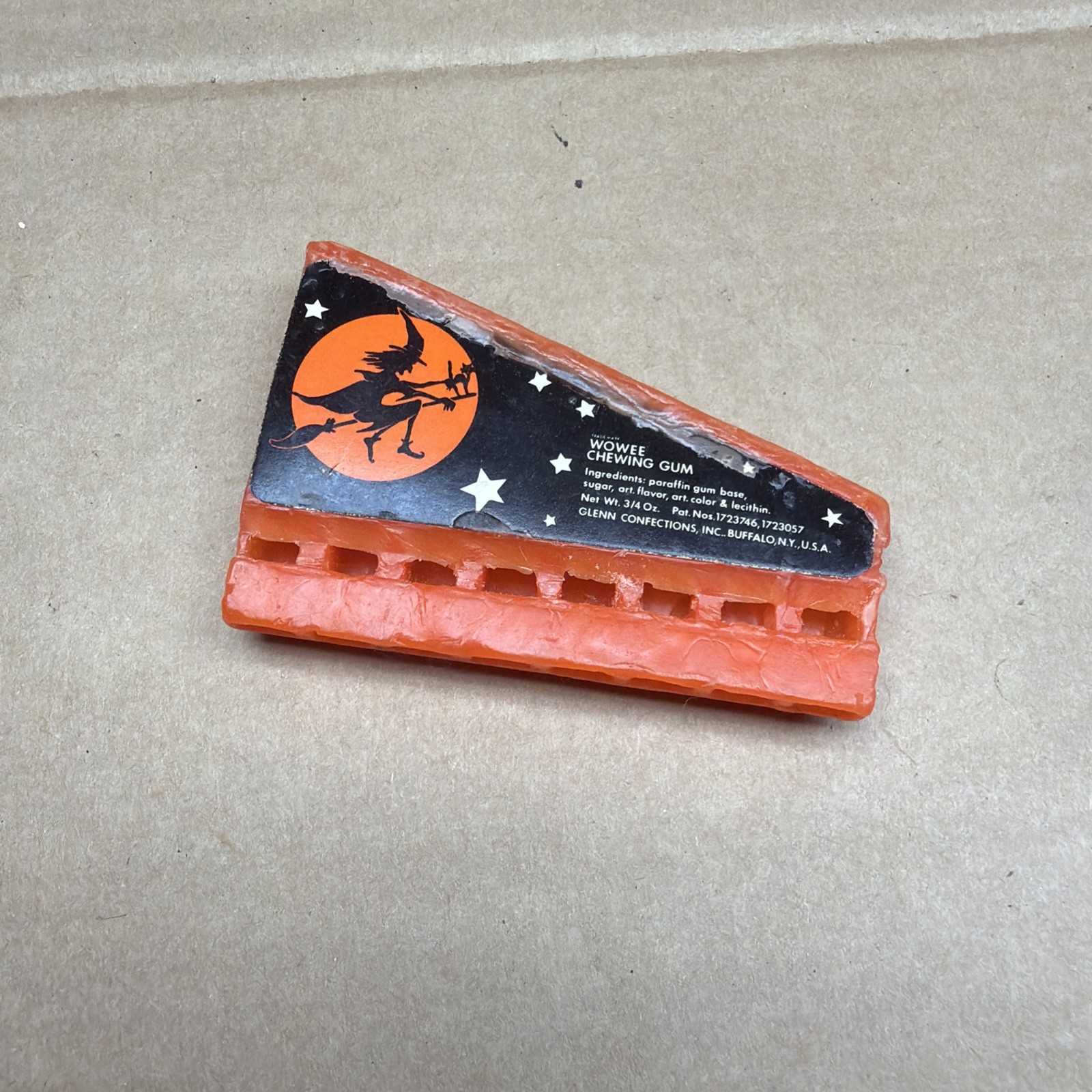 Vintage Halloween Black Cat & Witch Wowee Chewing Hun Whistle Wax Candy Vintage Halloween Black Cat & Witch Wowee Chewing Hun Whistle Wax Candy