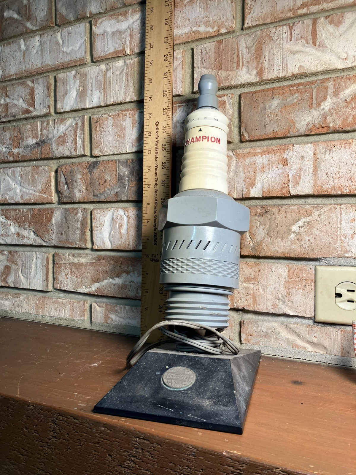 Rare Vintage Champion Advertising Spark Plug AM Transistor Radio Rare Vintage Champion Advertising Spark Plug AM Transistor Radio