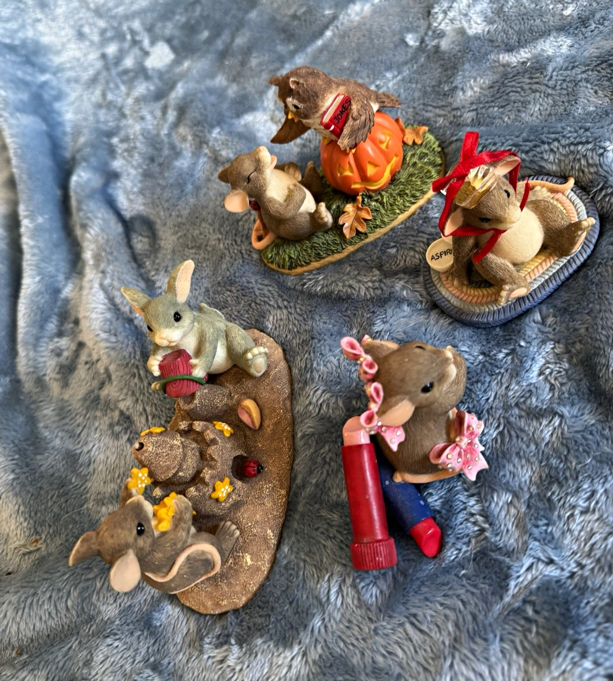 Charming Tails Hand Painted Mouse Figurines 4 pieces, 1990s, see damage in pics Charming Tails Hand Painted Mouse Figurines 4 pieces, 1990s, see damage in pics