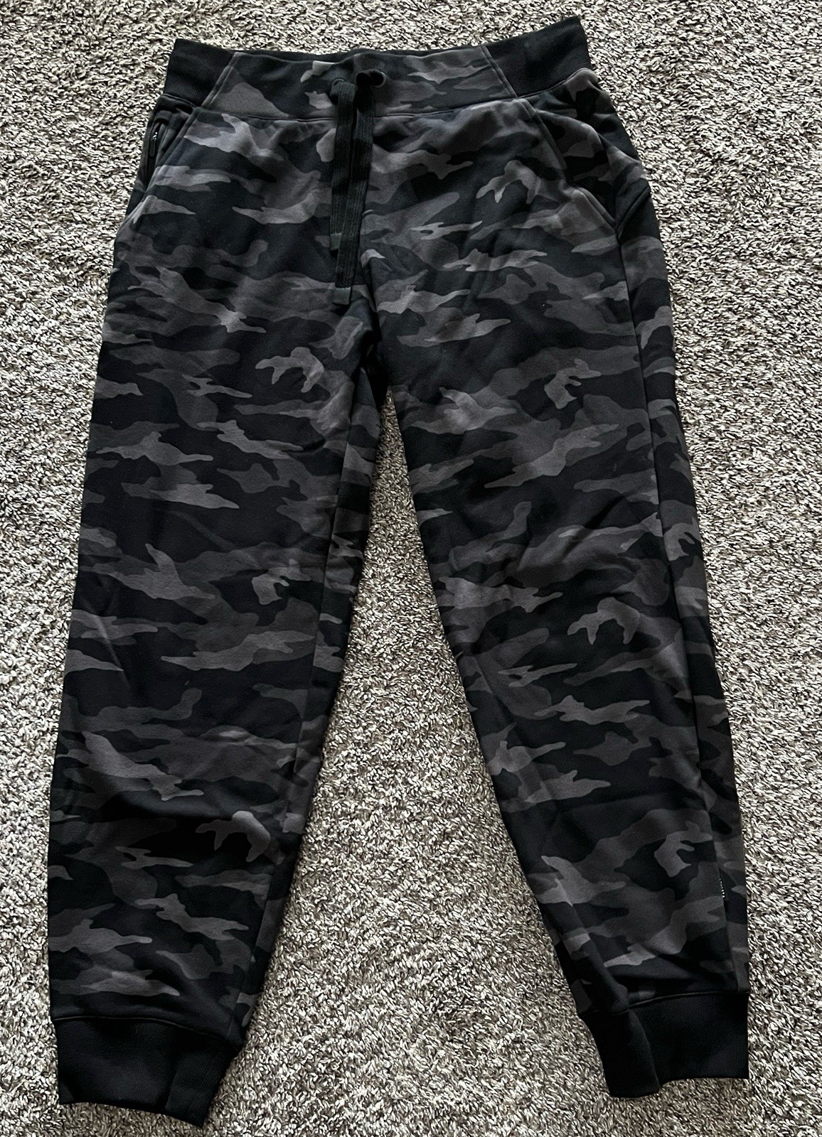 Athleta Women’s Black/Gray Camo Jogger Pants M Drawstring Pockets
