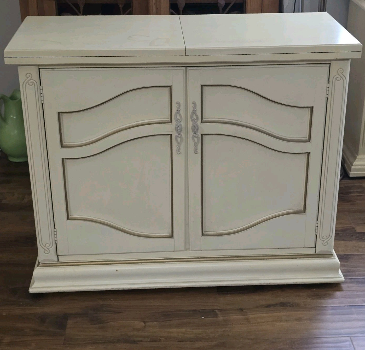 VTG Thomasville Huntley French Provincial Flip-Top Server Buffet 40\