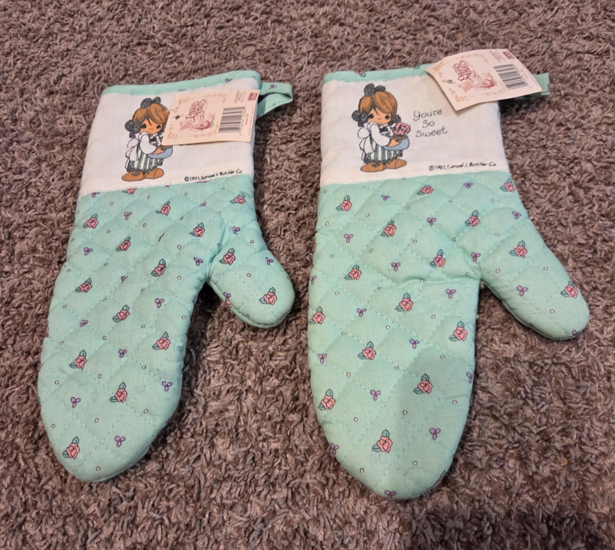 NOS Vintage 1991 Precious Moments Pot Holders Oven Mits 2 Lot Samuel J Butcher NOS Vintage 1991 Precious Moments Pot Holders Oven Mits 2 Lot Samuel J Butcher