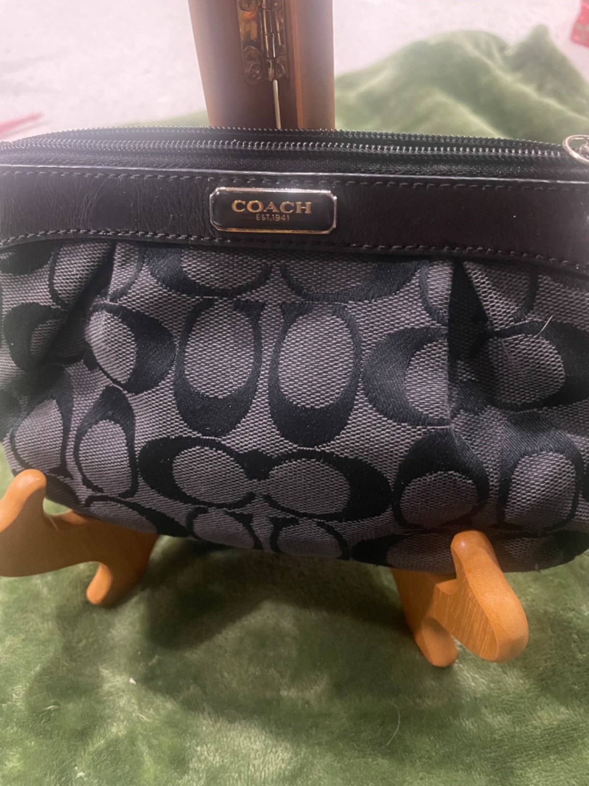 a coach purse a coach purse