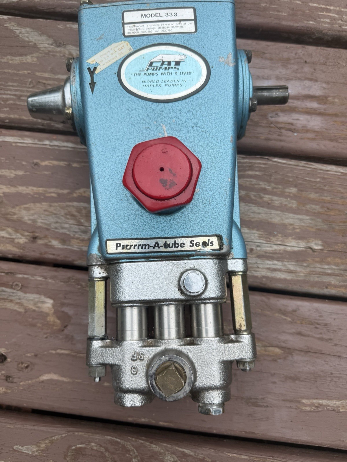 CAT PUMPS MODEL 333 4 FRAME PISTON PUMP 4.0 G.P.M. 200PSI pressure washer CAT PUMPS MODEL 333 4 FRAME PISTON PUMP 4.0 G.P.M. 200PSI pressure washer