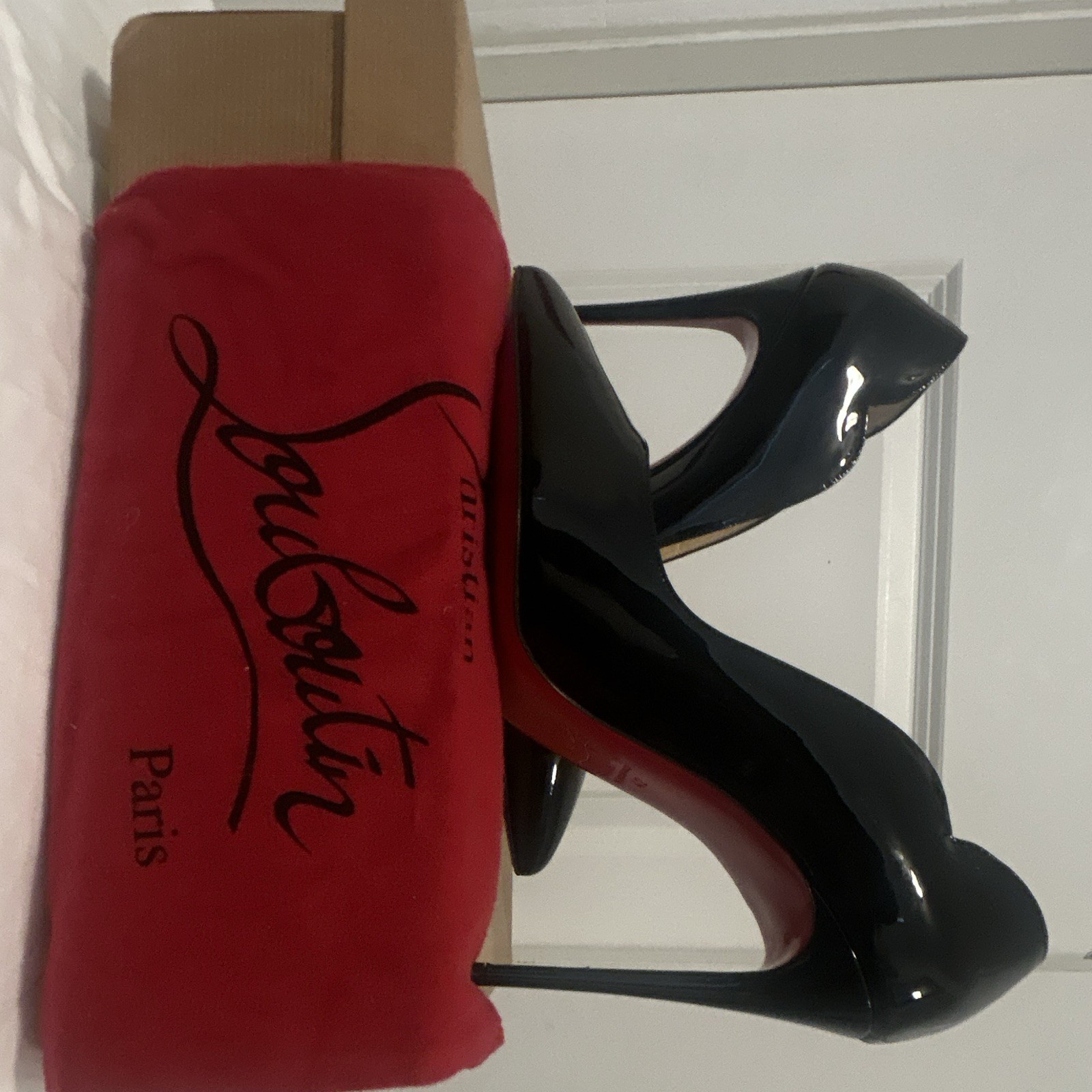 Christian Louboutin Women’s Black Patent Leather Pointed Toe Pumps US 12 Christian Louboutin Women’s Black Patent Leather Pointed Toe Pumps US 12