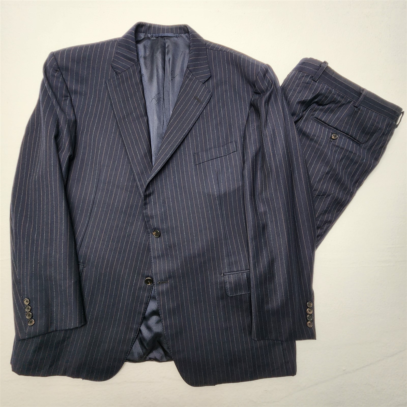 Hickey Freeman USA 48R 42x32 Navy Pinstripe Light Wool Flannel Full Canvas Suit Hickey Freeman USA 48R 42x32 Navy Pinstripe Light Wool Flannel Full Canvas Suit
