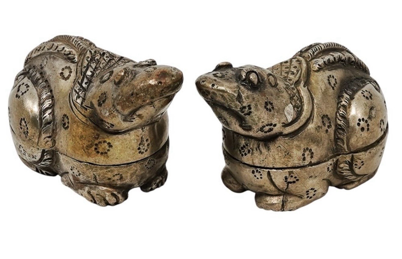 Pair of Cambodian Silver Frog Betel Boxes Pair of Cambodian Silver Frog Betel Boxes