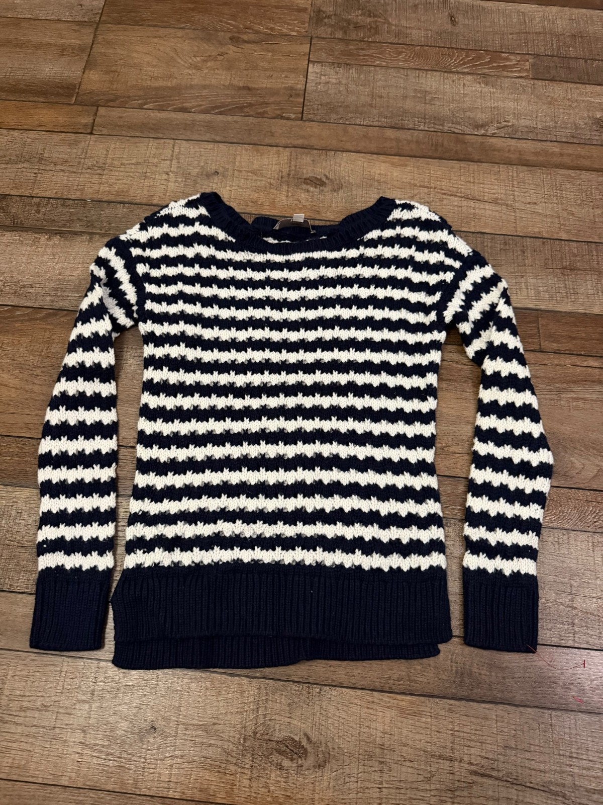LOFT Ann Taylor Women\'s S Navy Cream Striped Knit Pullover Sweater 