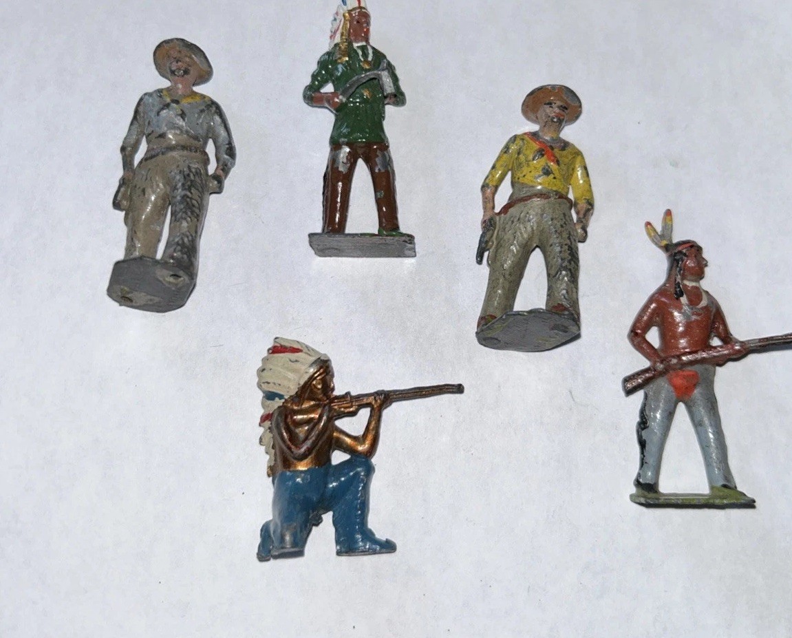 Vintage Britain\'s Wild West Cowboys and Indians 6 Figures