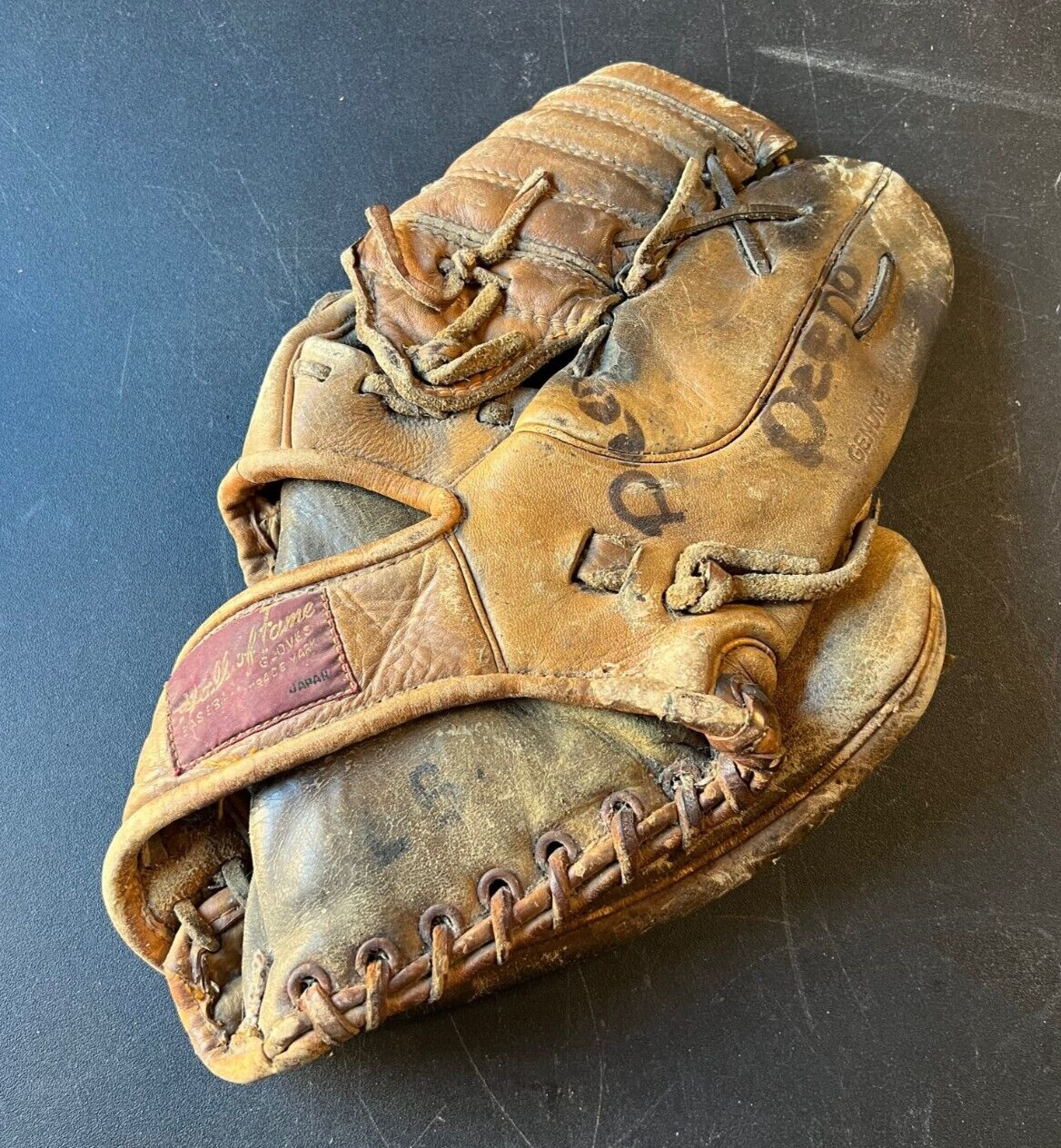 Airex Vintage Baseball Glove Pro Model FG-600 Genuine Cowhide Leather Mitt Laced Airex Vintage Baseball Glove Pro Model FG-600 Genuine Cowhide Leather Mitt Laced