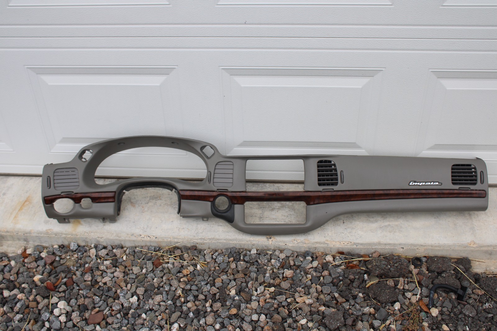 00-05 Chevy Impala - Speedometer Dash Bezel Gray & Wood Grain OEM Heater Pad