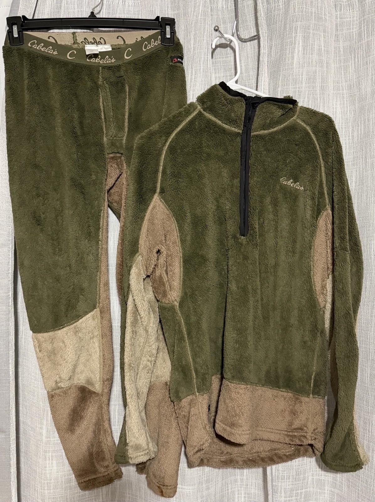 Cabela's Stand Hunter Polartec Thermal Pro Base Top & Bottom Set Medium Regular Cabela's Stand Hunter Polartec Thermal Pro Base Top & Bottom Set Medium Regular
