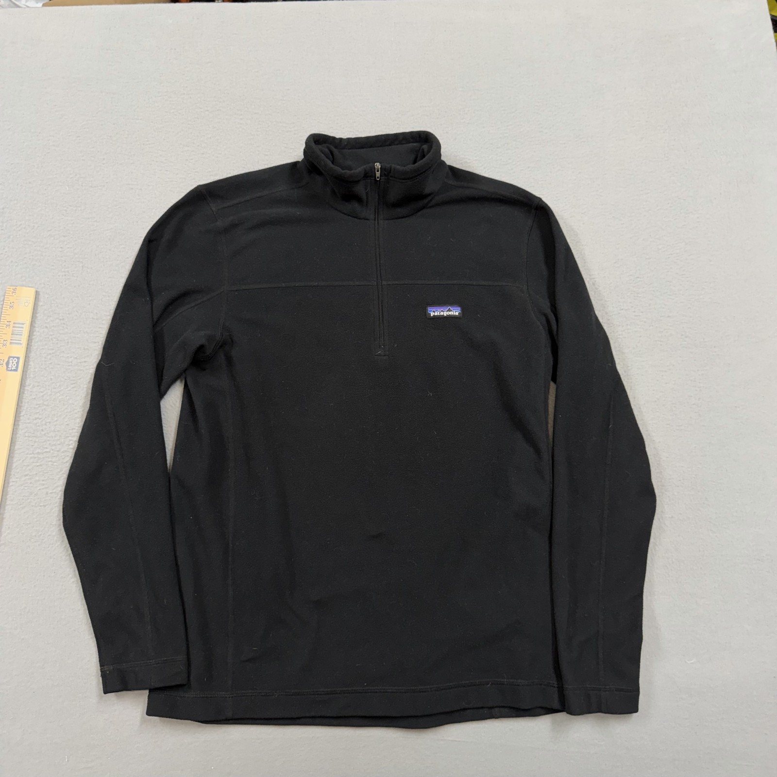 Patagonia Pullover Mens Medium Black Long Sleeve 1/4 Zip Fleece Hiking Top