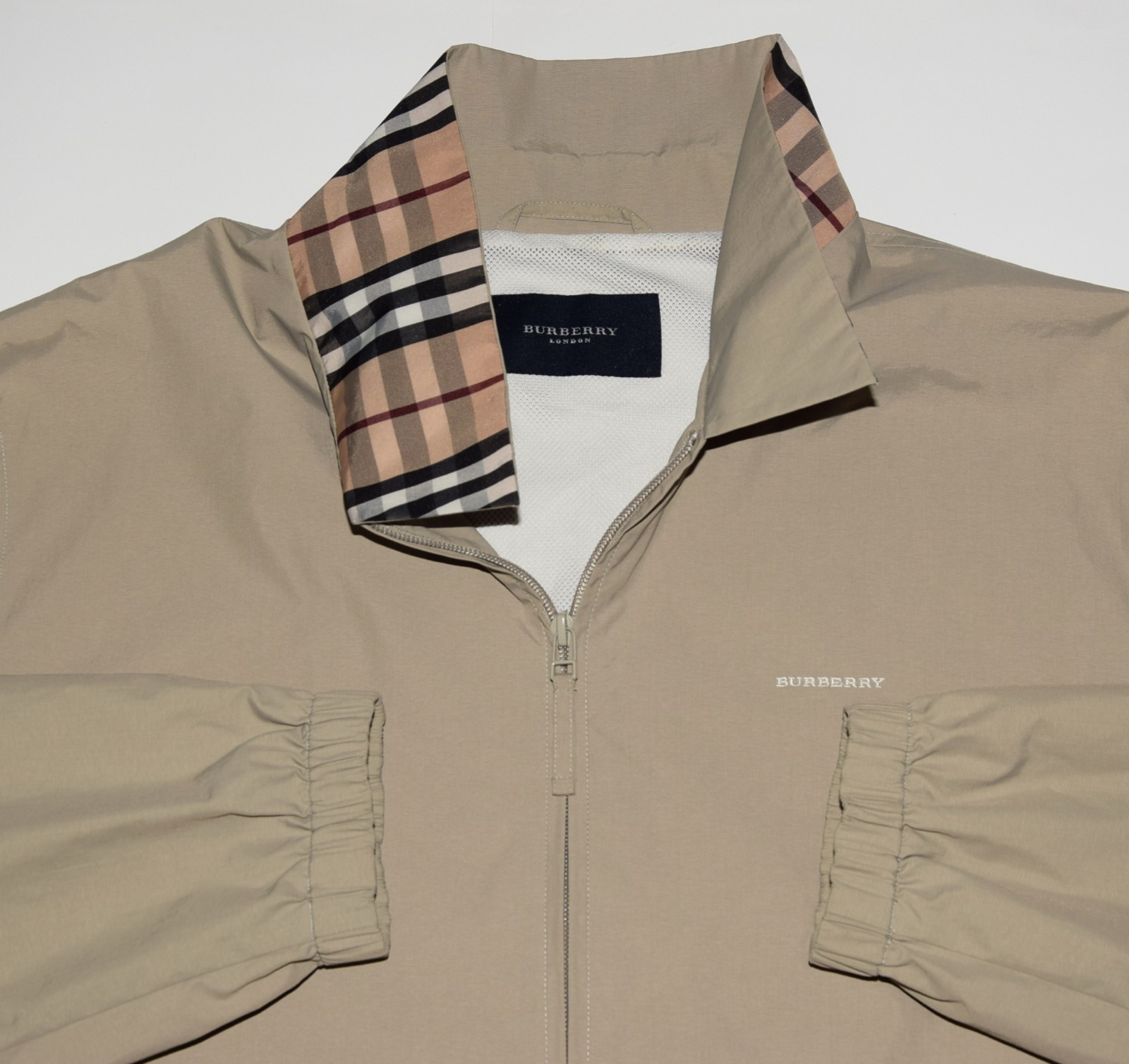 VINTAGE BURBERRY L/W HARRINGTON JACKET Sz. L/XL P2P 26\