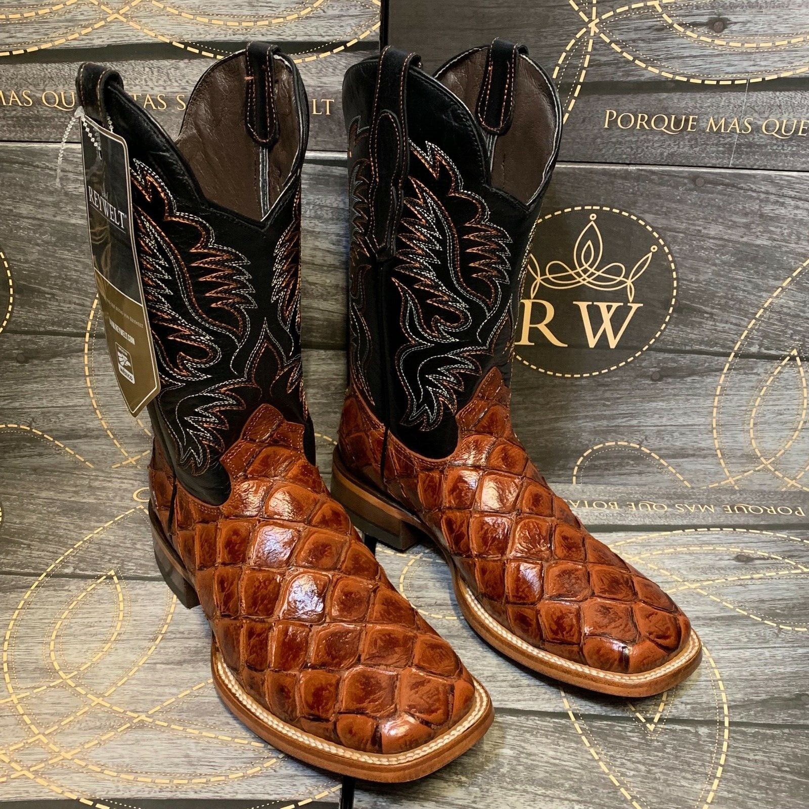 MEN\'S RODEO COWBOY FISH PIRARUCU PRINT WESTERN SQUARE TOE BOOTS COGNAC BOTAS