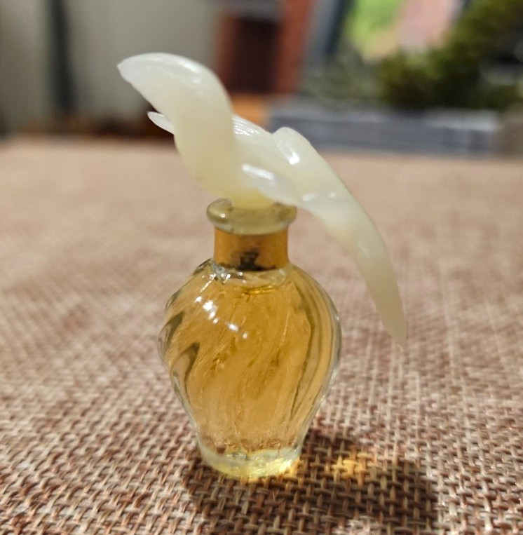Vintage Nina Ricci L'Air du Temps Mini Perfume Bottle
