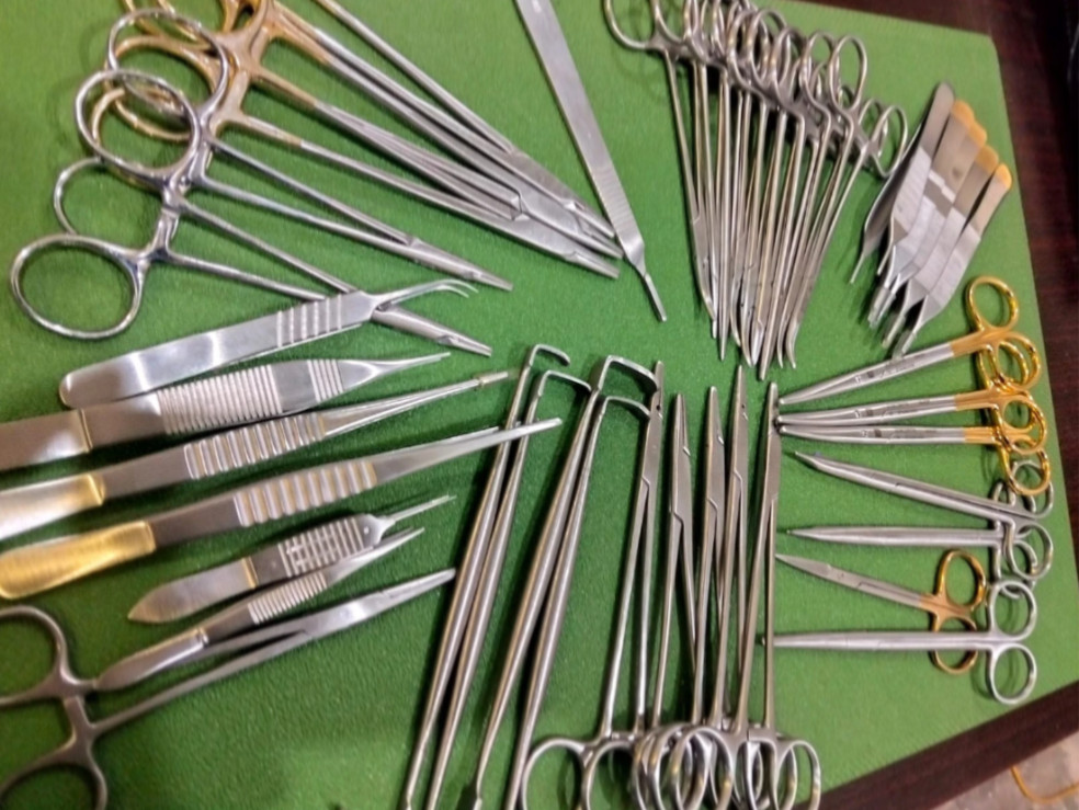Aesculap Basic Hand Surgery Set 32 PCs With 60 Blades Surgical Instruments Aesculap Basic Hand Surgery Set 32 PCs With 60 Blades Surgical Instruments