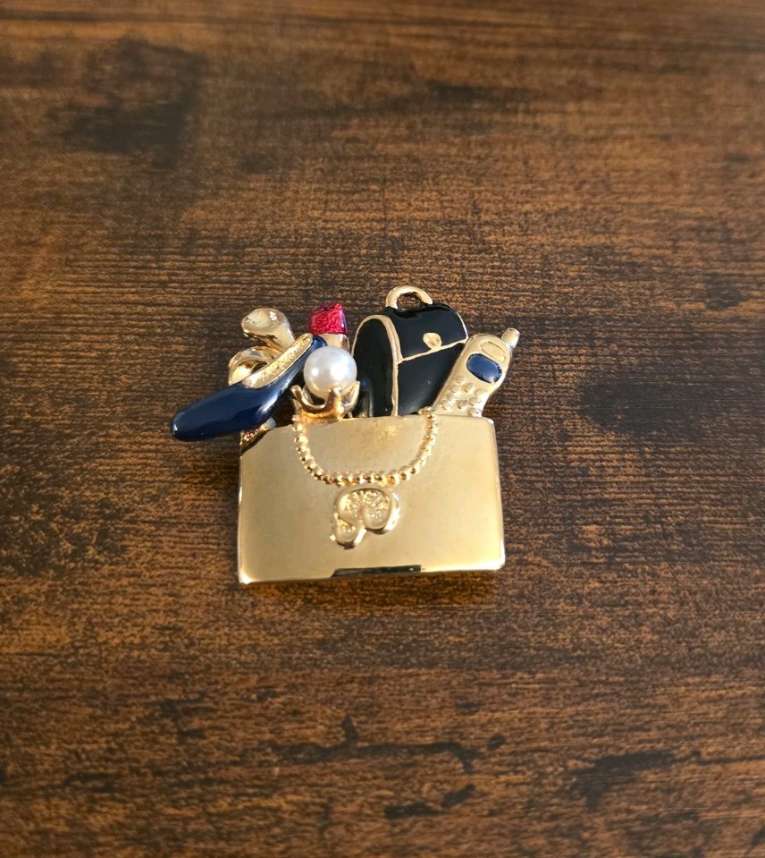 St Johns Vintage Gold Tone Metal Handbag Brooch Pin 