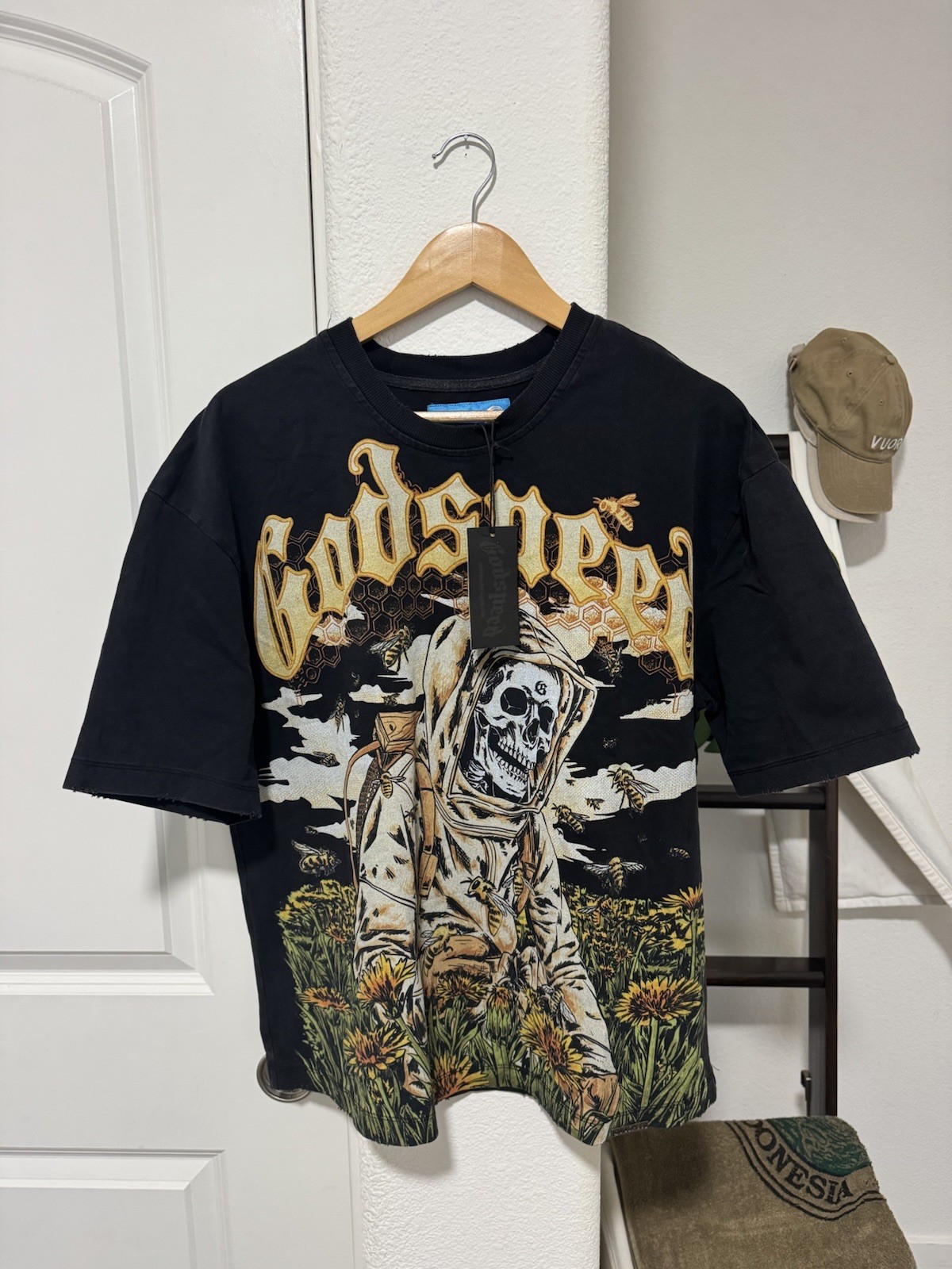 Godspeed Save The Bees II Next Gen Collection T-Shirt in Black Medium Godspeed Save The Bees II Next Gen Collection T-Shirt in Black Medium