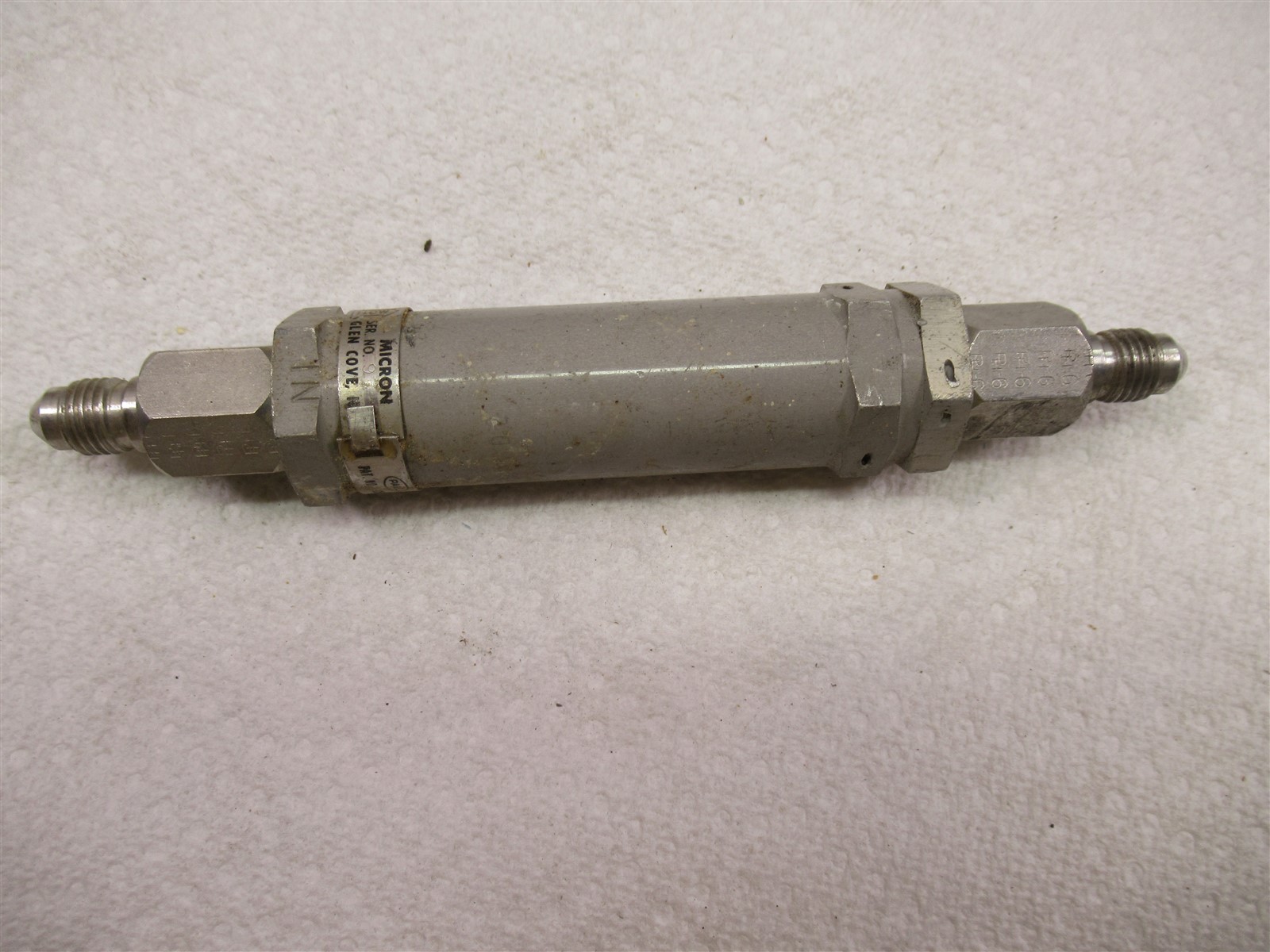 Pall High-Pressure Pneumatic/Hydraulic Filter 5 Micron ACL 3102-65A 3000 PSI Pall High-Pressure Pneumatic/Hydraulic Filter 5 Micron ACL 3102-65A 3000 PSI