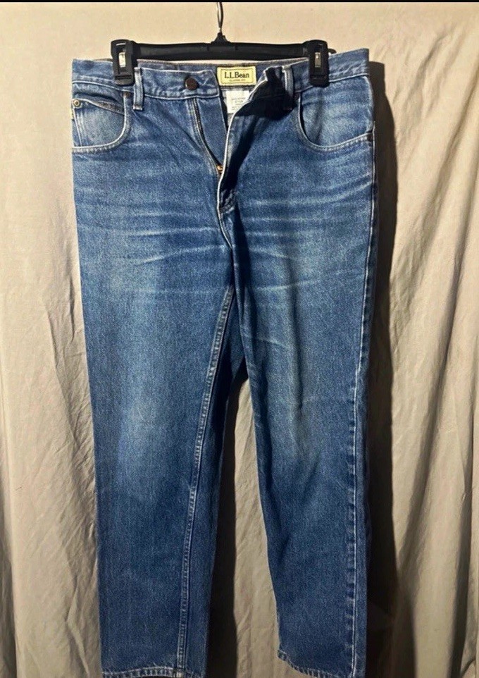 L.L.Bean Men\'s Classic Fit Straight Blue Denim Jeans Cotton Medium Wash L.L.Bean Men\'s Classic Fit Straight Blue Denim Jeans Cotton Medium Wash