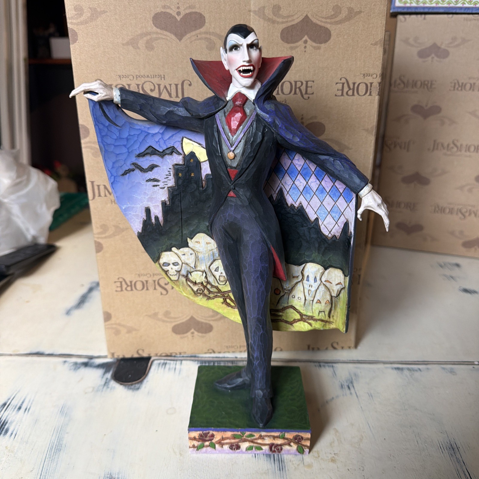 Stunning Jim Shore “Love At First Bite” Dracula/Vampire Figurine With Box