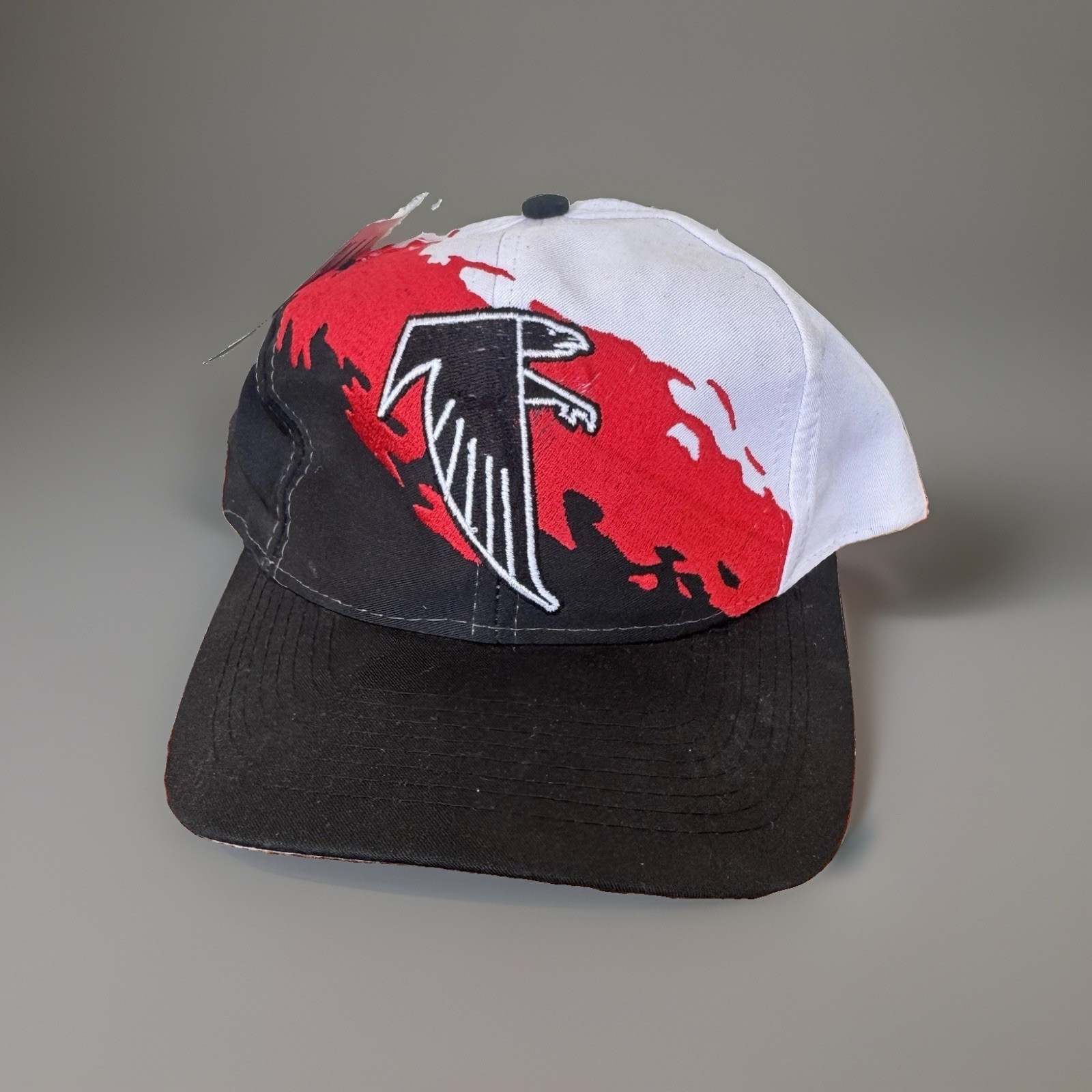 Vintage Atlanta Falcons Logo Athletic Splash Snapback Hat Black Red AOP 90s NFL Vintage Atlanta Falcons Logo Athletic Splash Snapback Hat Black Red AOP 90s NFL